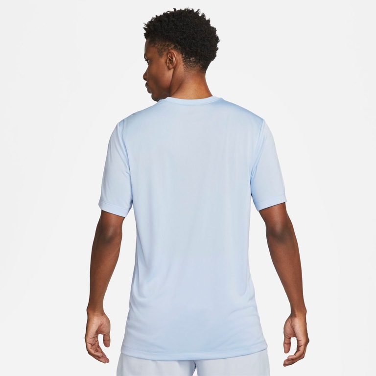 Camiseta Nike Dri-FIT Legend Masculina - Foto 2