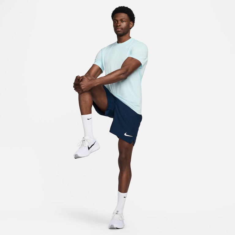 Camiseta Nike Dri-FIT Legend Masculina - Foto 4