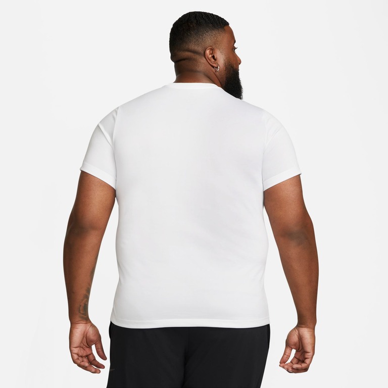 Camiseta Nike Dri-FIT Legend Masculina - Foto 6