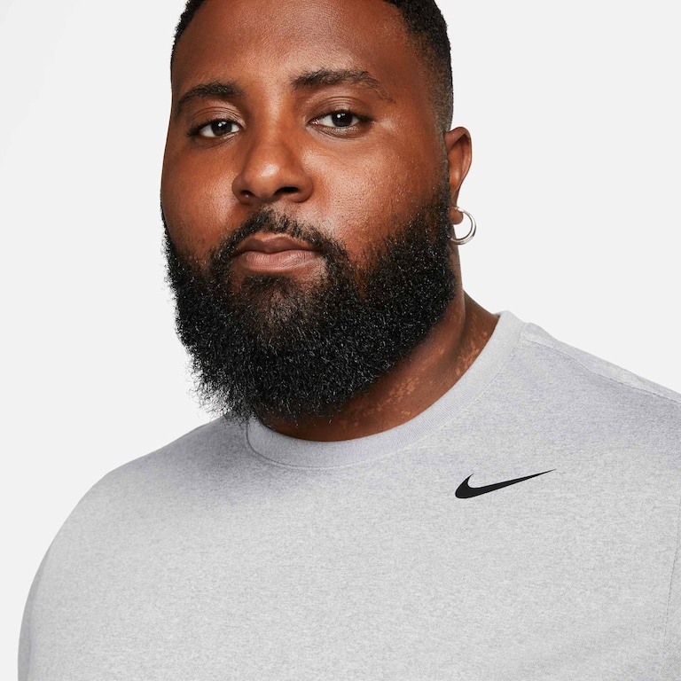 Camiseta Nike Dri-FIT Legend Masculina - Foto 7