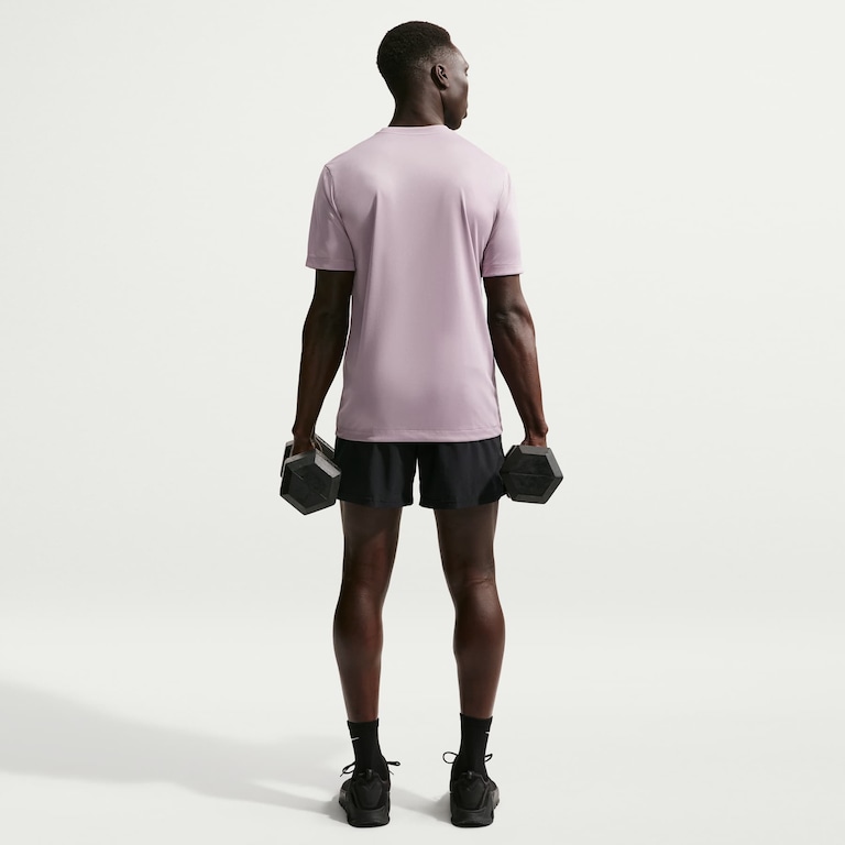 Camiseta Nike Dri-FIT Legend Masculina - Foto 5
