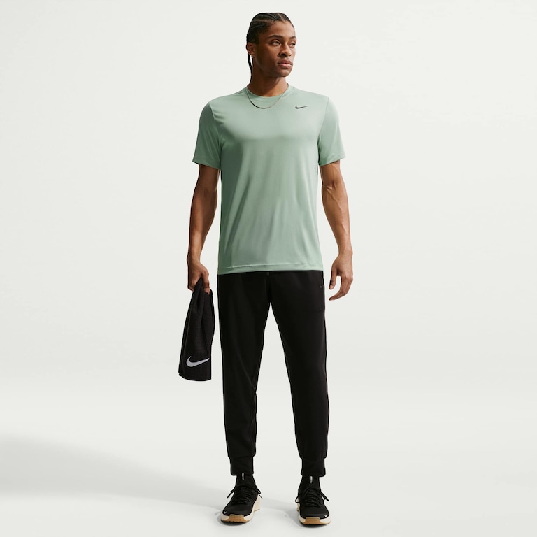 Camiseta Nike Dri-FIT Legend Masculina - Foto 4
