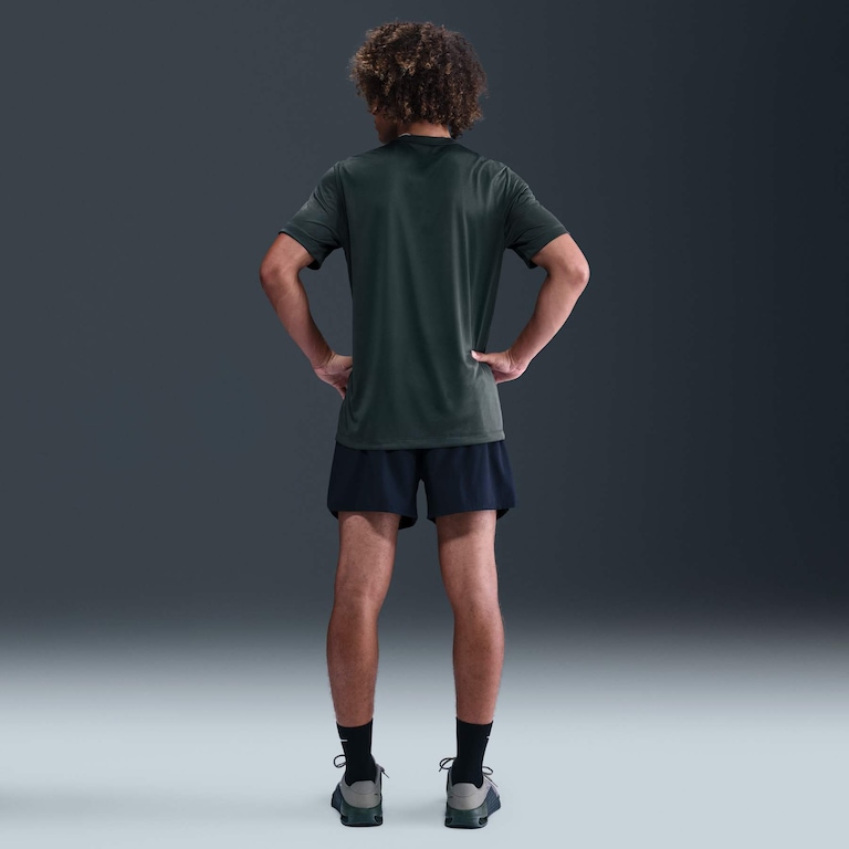 Camiseta Nike Dri-FIT Legend Masculina - Foto 5