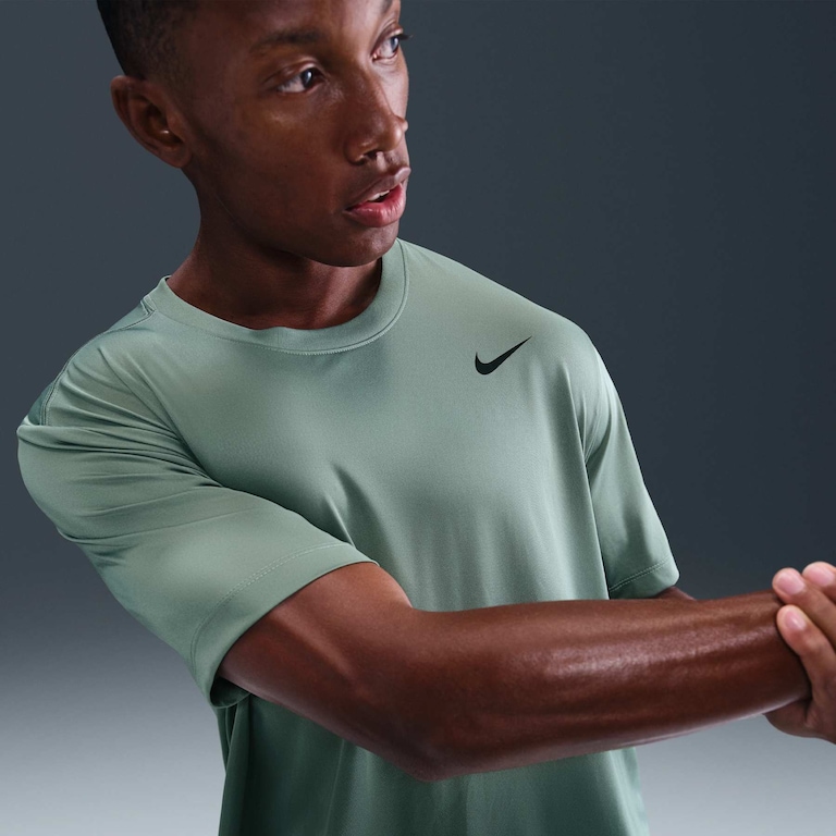 Camiseta Nike Dri-FIT Legend Masculina - Foto 3