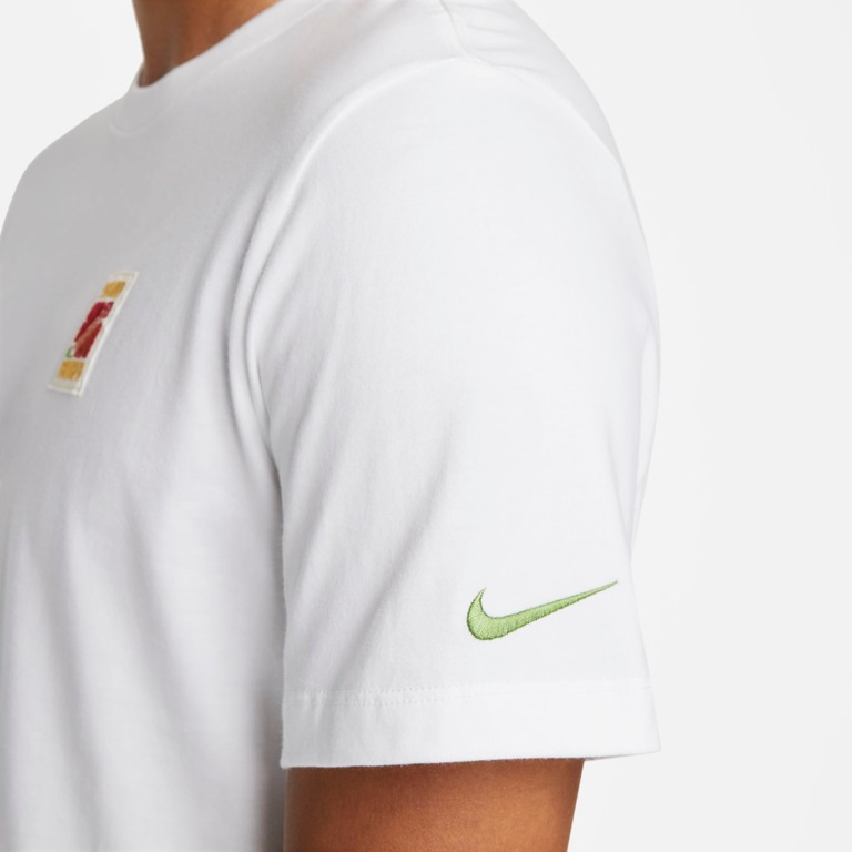 Camiseta Nike Sportswear Masculina - Foto 4