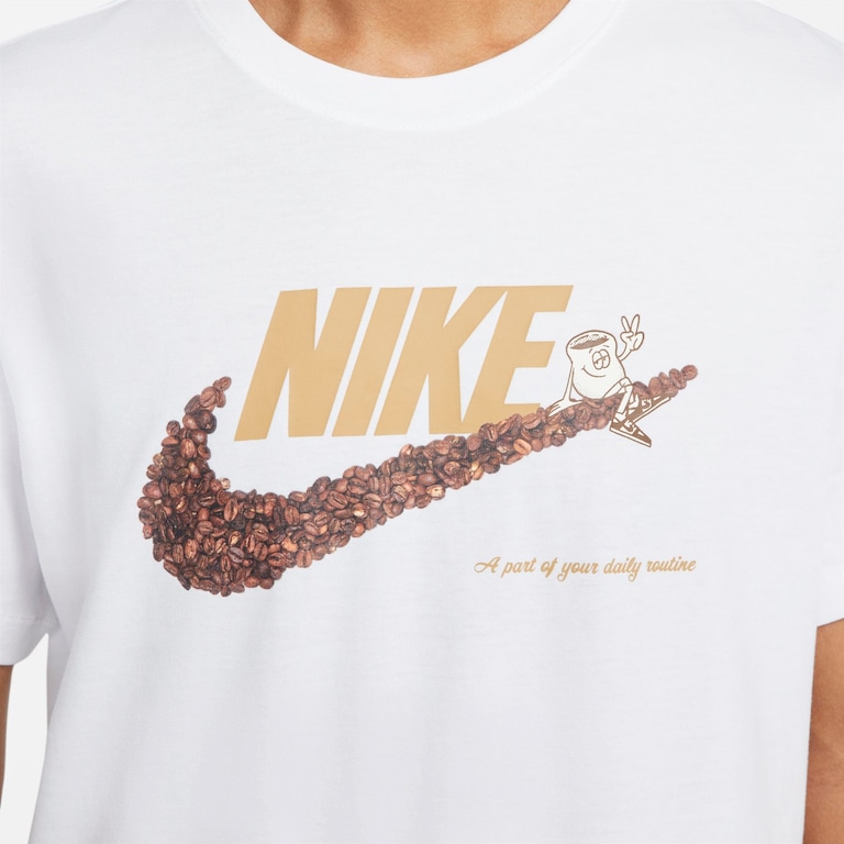 Camiseta Nike Sportswear Beans Masculina - Foto 3