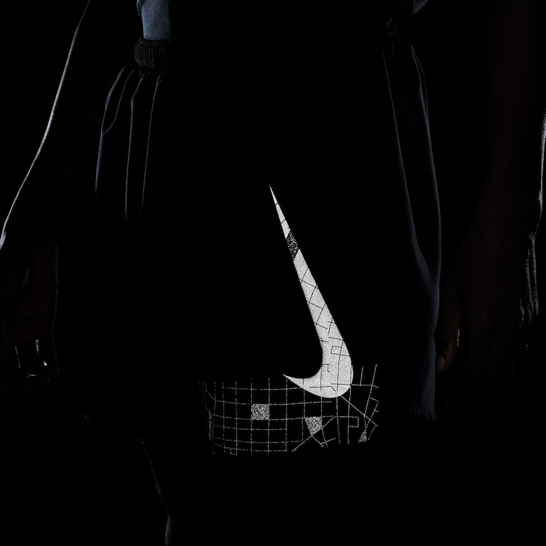 Shorts Nike Dri-FIT Run Division Challenger Masculino - Foto 9