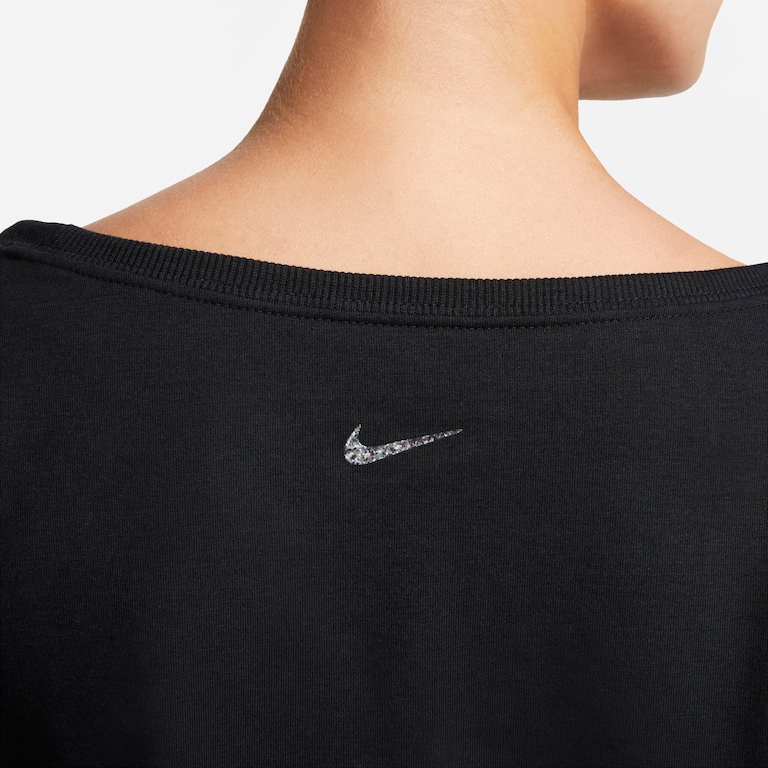 Macacão Nike Dri-FIT Novelty Feminino - Foto 4