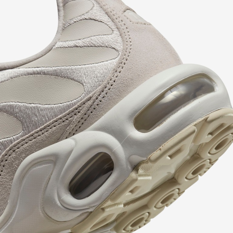 Tênis Nike Air Max Plus PRM Feminino - Foto 9