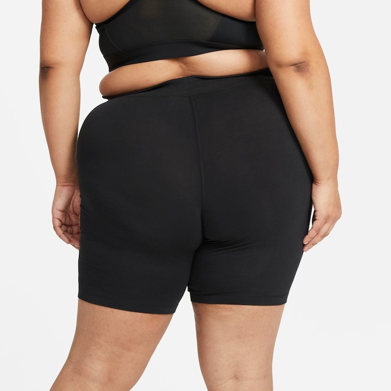 Plus Size - Shorts Nike Sportswear Essential Feminino - Foto 3