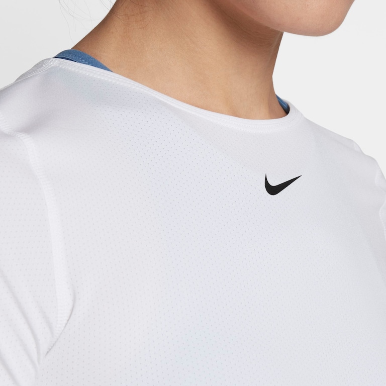 Camiseta Nike Pro All Over Feminina - Foto 4