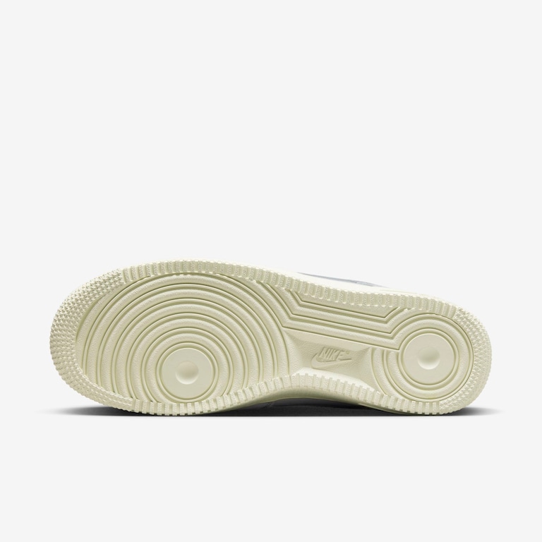 Tênis Nike Air Force 1 Premium Feminino - Foto 2