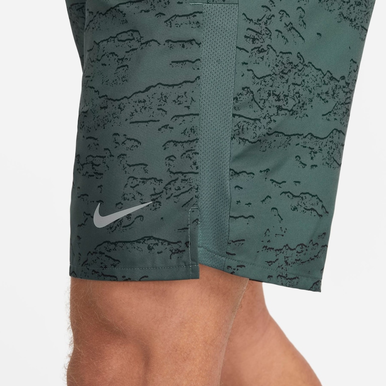 Shorts Nike Dri-FIT Run Division Challenger Masculino - Foto 7