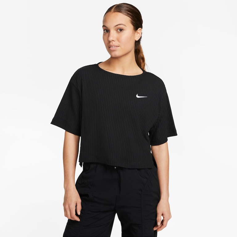 Camiseta Nike Sportswear Feminina - Foto 1