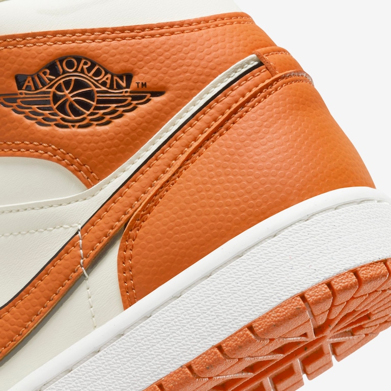 Tênis Air Jordan 1 Mid SE Feminino - Foto 8