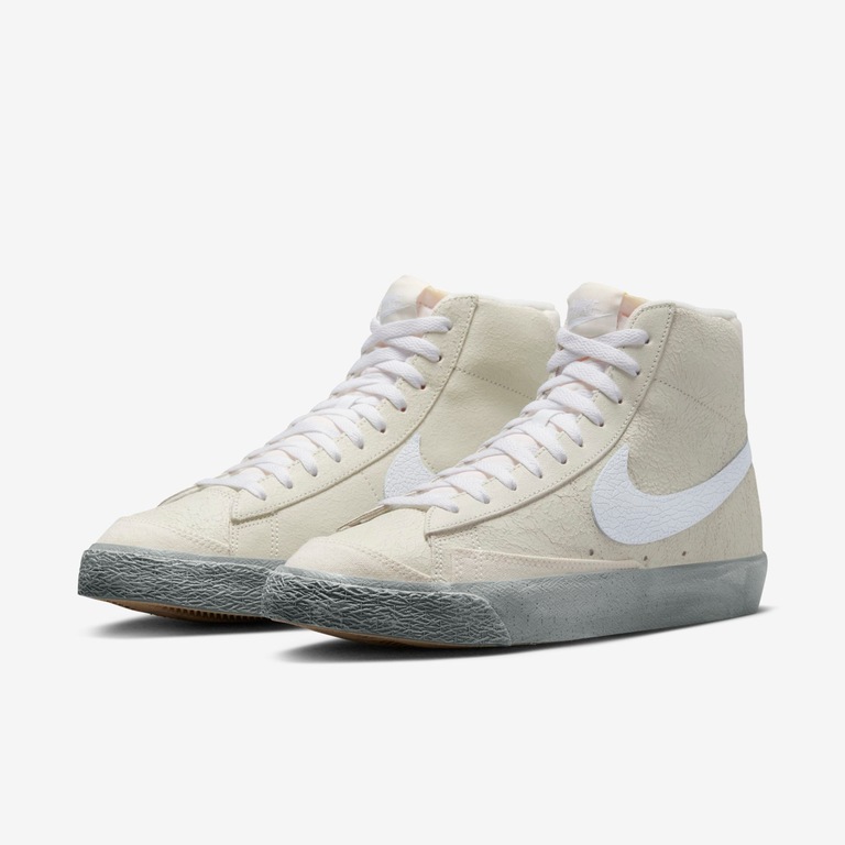 Tênis Nike Blazer Mid '77 SE EMB Masculino - Foto 5