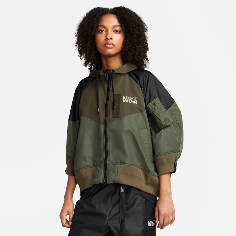 Jaqueta Feminina Nike x sacai - Foto 1