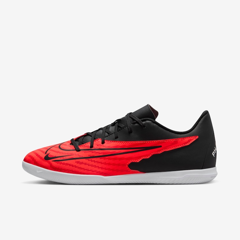 Chuteira Nike Phantom GX Club Futsal - Foto 1