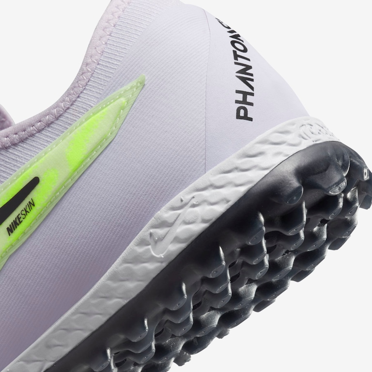 Chuteira Nike React Phantom GX Pro Society - Foto 8