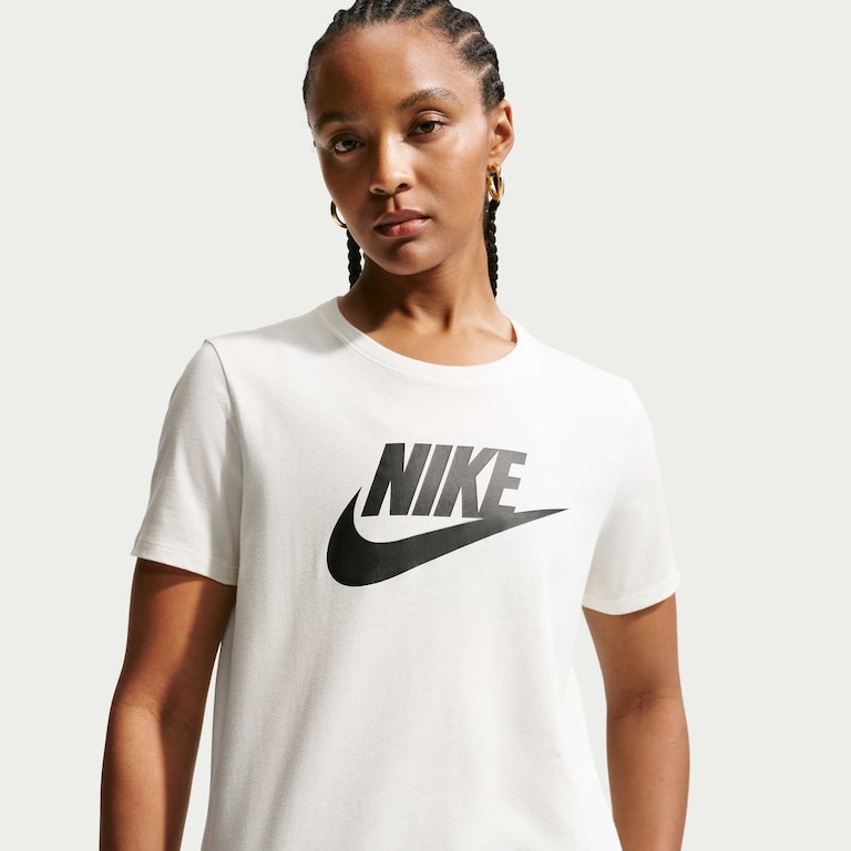 Camiseta Nike Sportswear Essentials Feminina - Foto 1