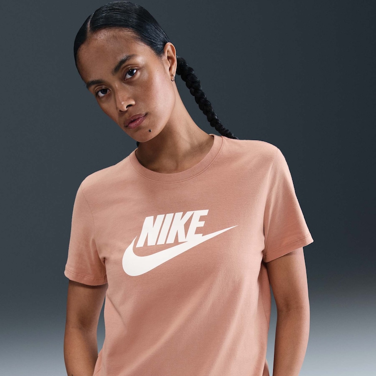 Camiseta Nike Sportswear Essentials Feminina - Foto 1