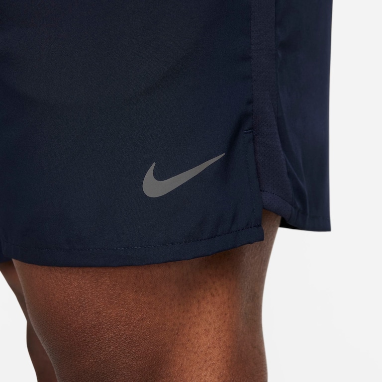 Shorts Nike Challenger Dri-FIT Masculino - Foto 14