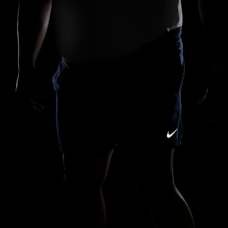 Shorts Nike Challenger Dri-FIT Masculino - Foto 19