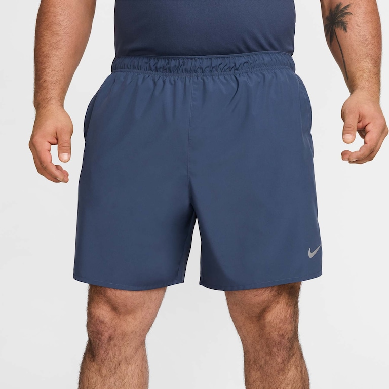 Shorts Nike Challenger Masculino - Foto 11