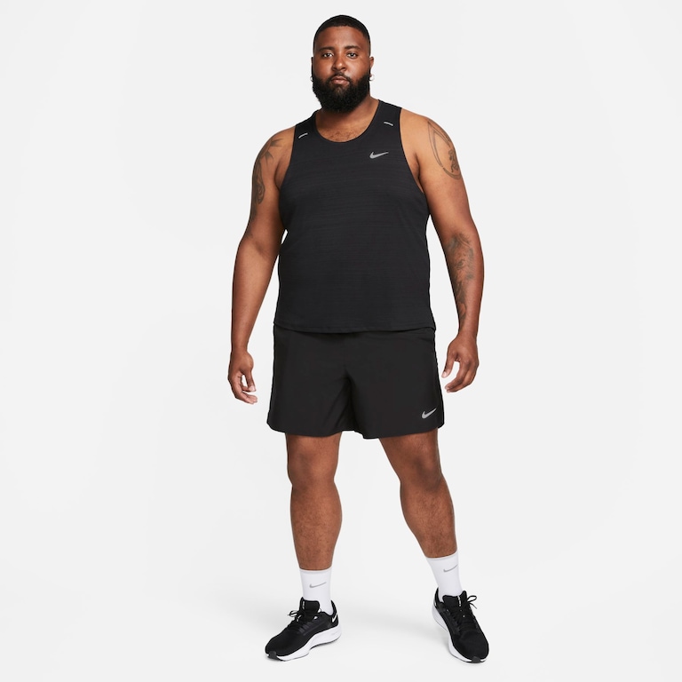 Shorts Nike Challenger Masculino - Foto 18