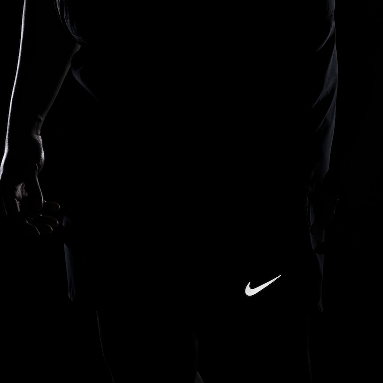 Shorts Nike Challenger Masculino - Foto 19