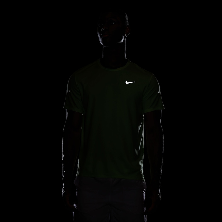Camiseta Nike Dri-FIT UV Miller Masculina - Foto 7