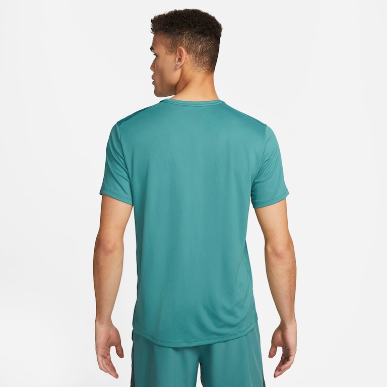 Camiseta Nike Dri-FIT UV Miller Masculina - Foto 2
