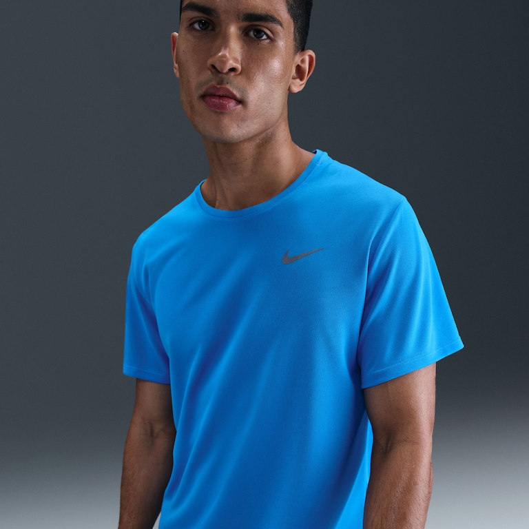 Camiseta Nike Dri-FIT UV Miller Masculina - Foto 1