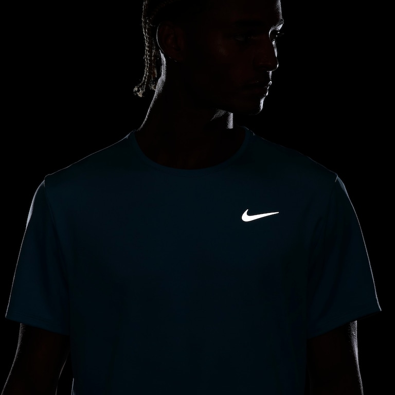 Camiseta Nike Dri-FIT UV Miller Masculina - Foto 6