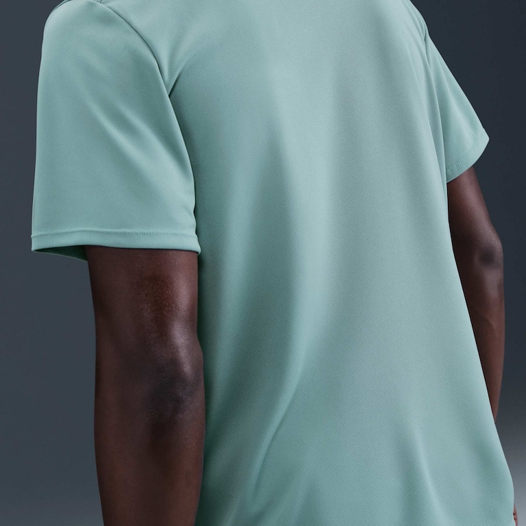 Camiseta Nike Dri-FIT UV Miller Masculina - Foto 2