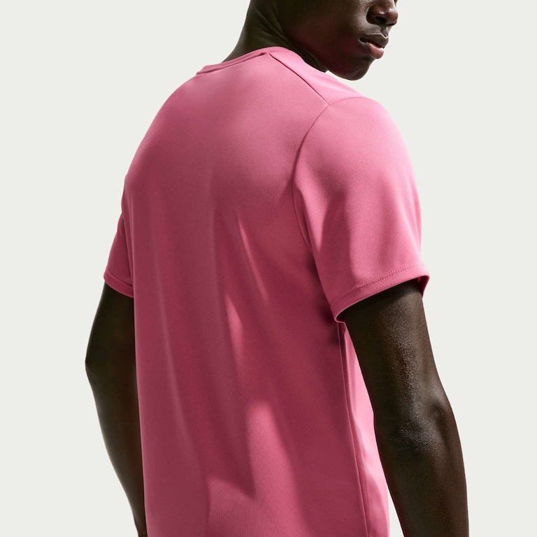 Camiseta Nike Dri-FIT UV Miller Masculina - Foto 2