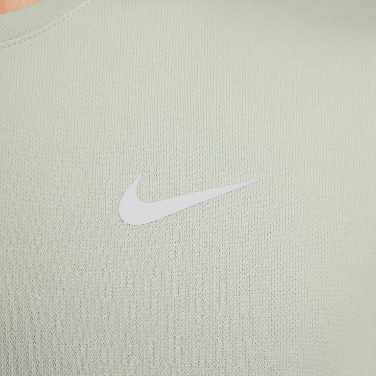 Camiseta Nike Dri-FIT UV Miller Masculina - Foto 4