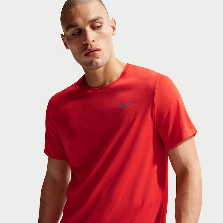 Camiseta Nike Dri-FIT UV Miller Masculina - Foto 1