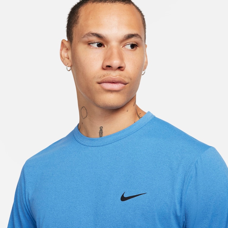 Camiseta Nike Hyverse Dri-FIT UV Masculina - Foto 2