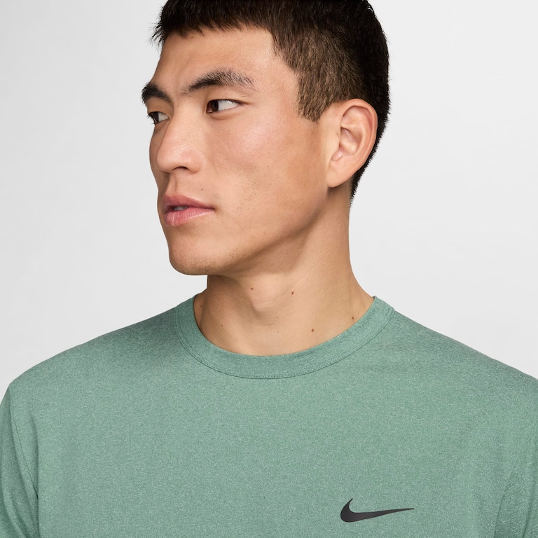 Camiseta Nike Hyverse Dri-FIT UV Masculina - Foto 2