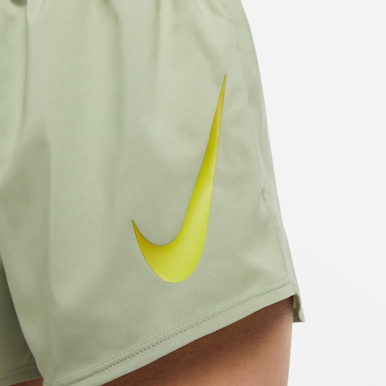 Shorts Nike Swoosh Feminino - Foto 4