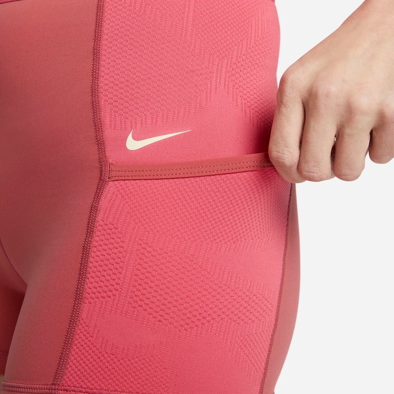 Shorts Nike Pro Dri-FT Feminino - Foto 4