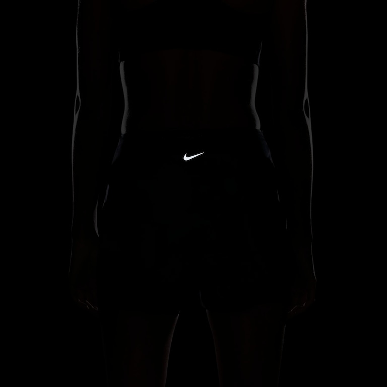 Shorts Nike Dri-FIT Swift Feminino - Foto 10