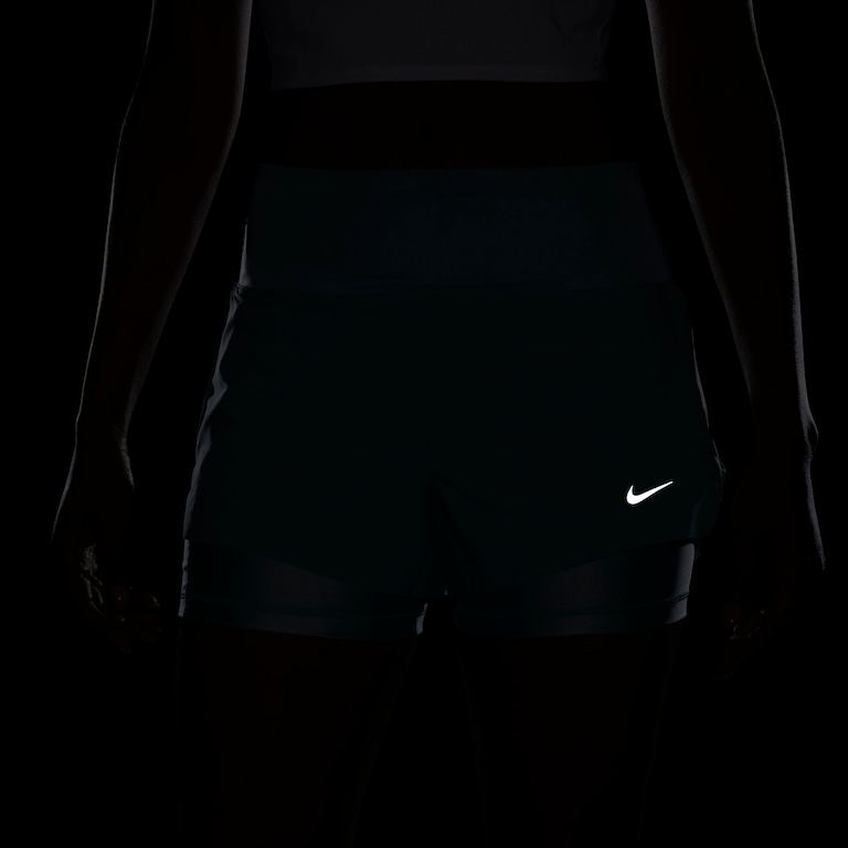 Shorts Nike Dri-FIT Swift Feminino - Foto 9