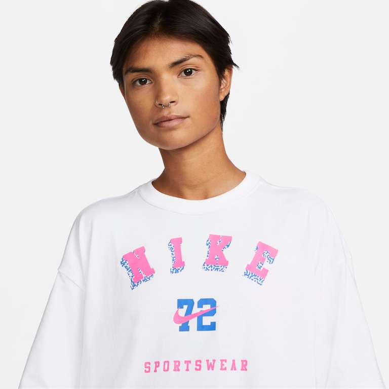 Camiseta Nike Sportswear OC 1 Feminina - Foto 3