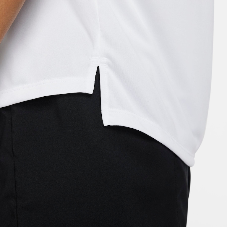 Camiseta Nike One Dri-FIT Swoosh Feminina - Foto 4