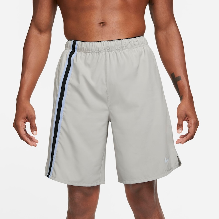 Shorts Nike Dri-FIT Challenger Masculino - Foto 2