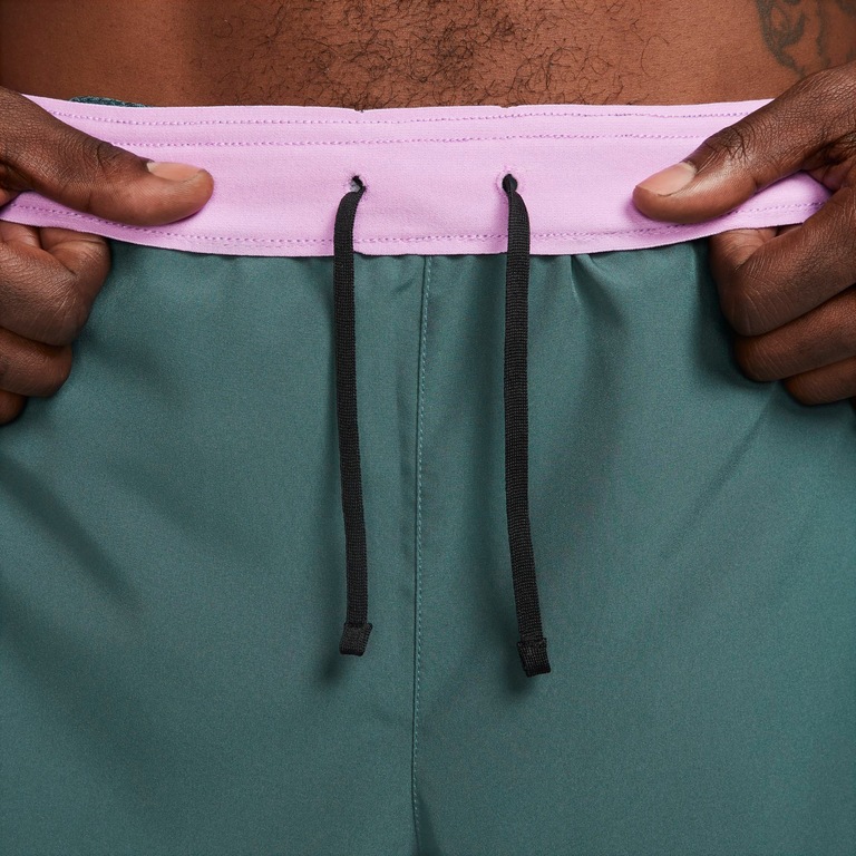 Shorts Nike Dri-FIT Challenger Masculino - Foto 6