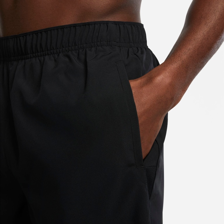 Shorts Nike Challenger Dri-FIT Masculino - Foto 4