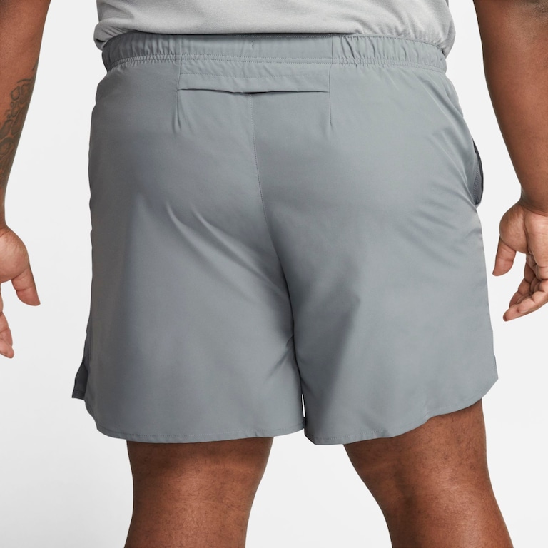 Shorts Nike Challenger Masculino - Foto 12